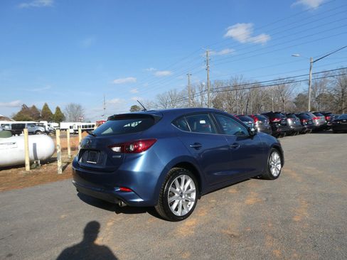 Used 2017 MAZDA MAZDA3 Touring image 5