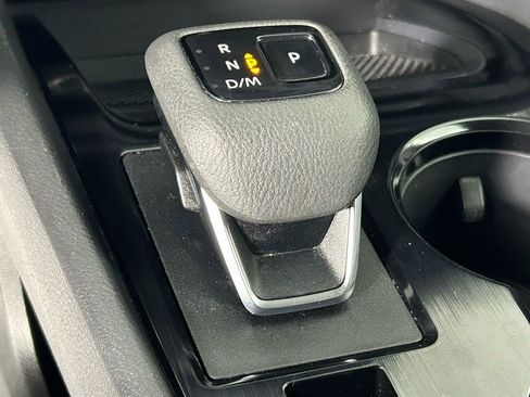 Used 2023 Nissan Rogue S image 21