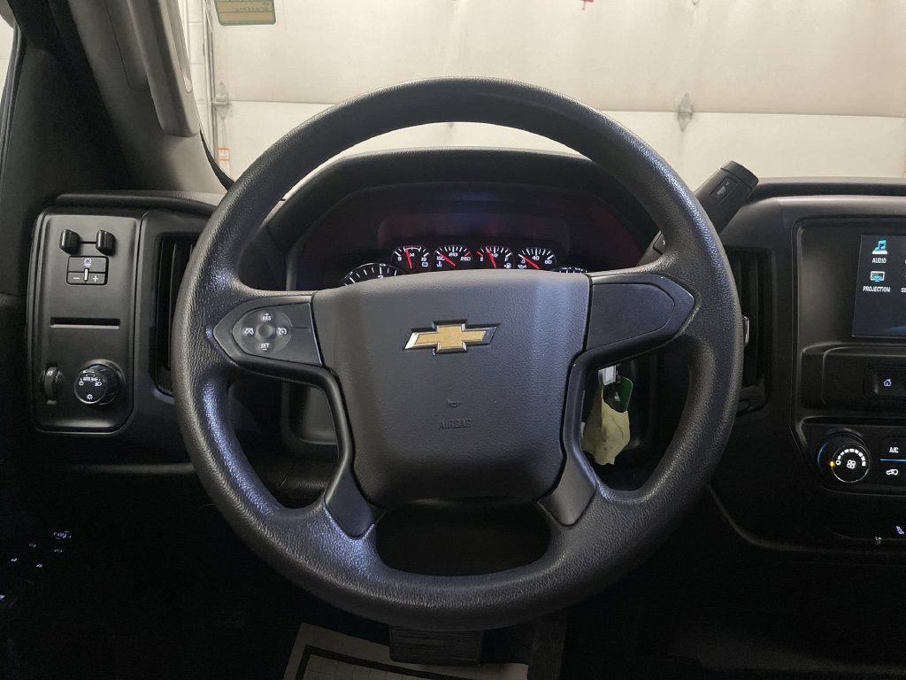 Used 2016 Chevrolet Silverado 2500 W/T w/ WT Convenience Package AWD/4WD image 3