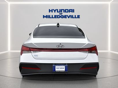New 2026 Hyundai Elantra SE