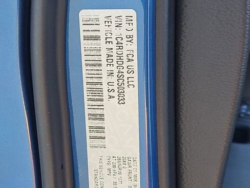 Used 2025 Dodge Durango GT w/ Blacktop Package image 32