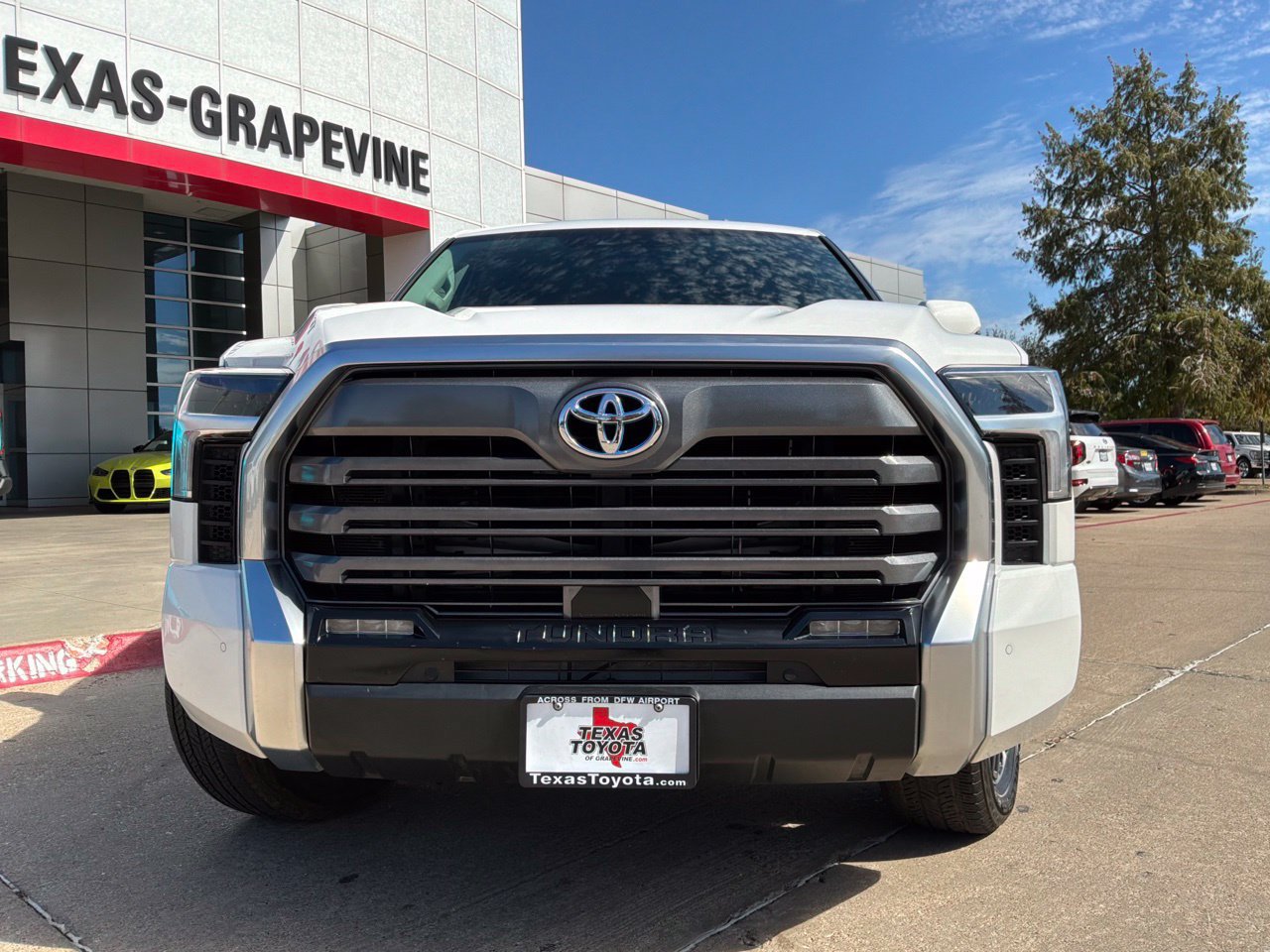 Used 2023 Toyota Tundra Limited w/ Power Package AWD/4WD image 3