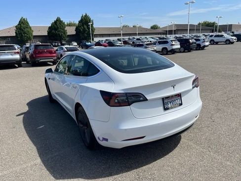 Used 2018 Tesla Model 3 Long Range RWD image 4