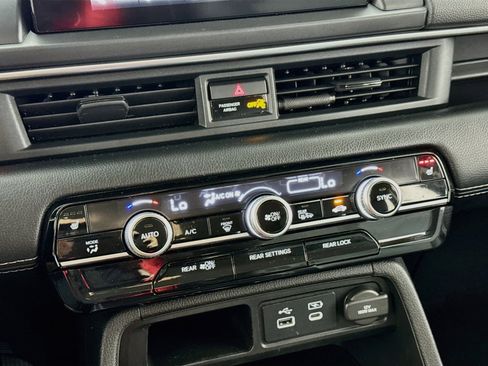 Used 2023 Honda Pilot EX-L image 17