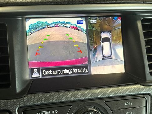 Used 2017 Nissan Pathfinder SL AWD/4WD image 20