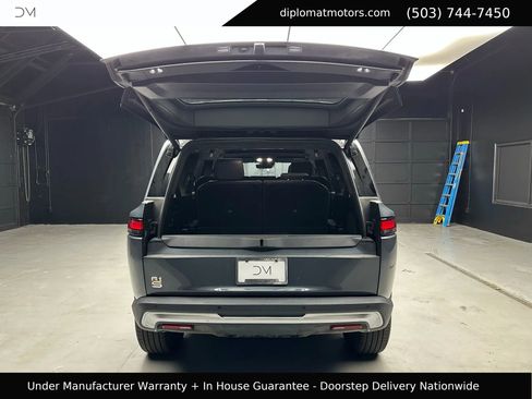 Used 2023 Rivian R1S Adventure image 40