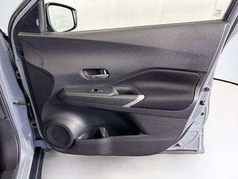 Used 2022 Nissan Kicks SV FWD image 29