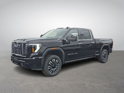 New 2025 GMC Sierra 2500 Denali Ultimate AWD/4WD image 2
