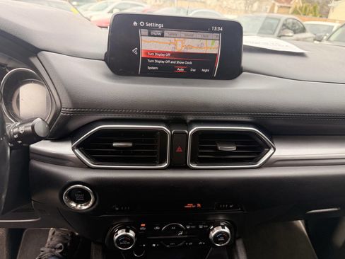 Used 2017 MAZDA CX-5 Touring image 17