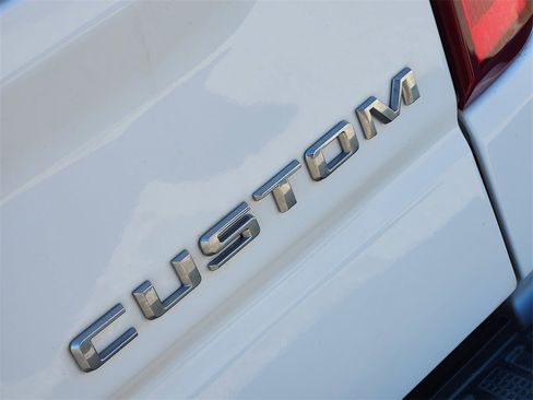 Used 2022 Chevrolet Silverado 1500 Custom image 10