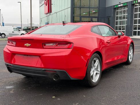 Used 2017 Chevrolet Camaro LT RWD image 5