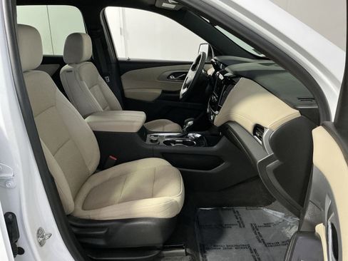 Used 2022 Chevrolet Traverse LS AWD/4WD image 27
