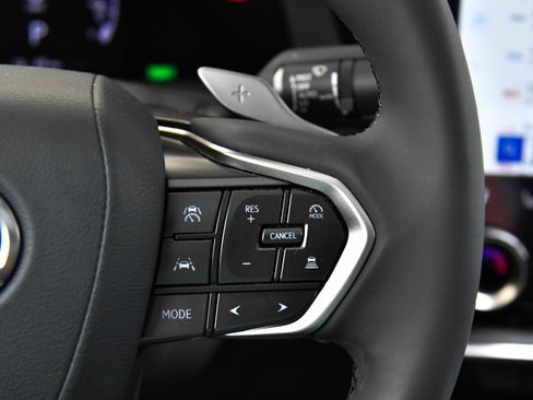 Used 2024 Lexus RZ 300e Premium image 40