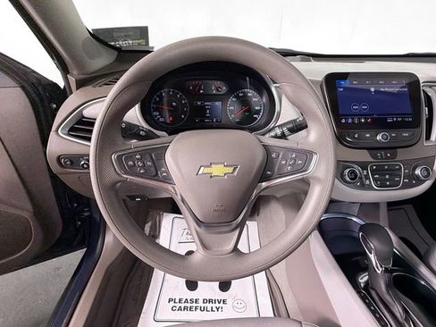 Used 2025 Chevrolet Malibu LT FWD image 11