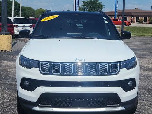 Used 2025 Jeep Compass Limited AWD/4WD image 2