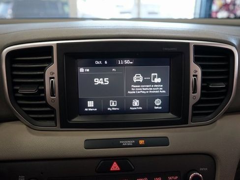 Used 2017 Kia Sportage EX image 32