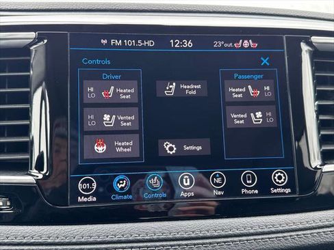 Certified 2020 Chrysler Pacifica Limited image 24