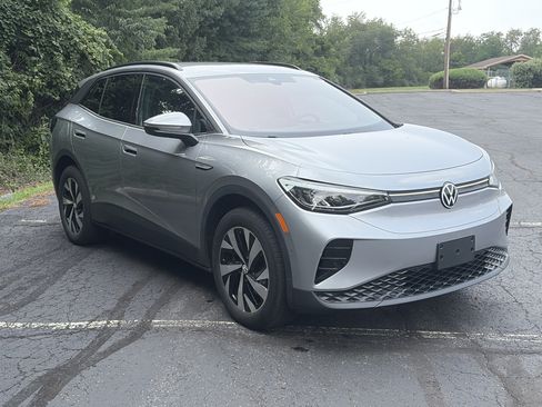 Used 2023 Volkswagen ID.4 Pro AWD/4WD image 3
