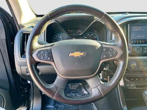 Used 2022 Chevrolet Colorado Z71 image 11