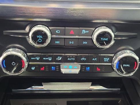 Used 2025 Ford F250 Lariat w/ Lariat Ultimate Package AWD/4WD image 32