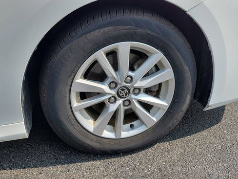 Used 2025 Toyota Camry LE FWD image 6