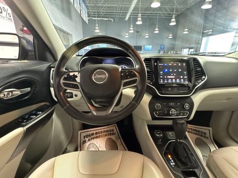 Used 2019 Jeep Cherokee Limited AWD/4WD image 21