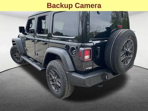 Used 2025 Jeep Wrangler Unlimited Sport AWD/4WD image 9