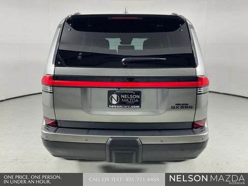 Used 2025 Lexus GX 550 w/ Accessory Package (2T) AWD/4WD image 7