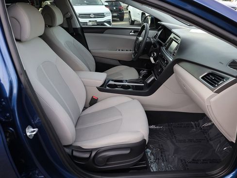 Used 2017 Hyundai Sonata SE w/ Cargo Package FWD image 14