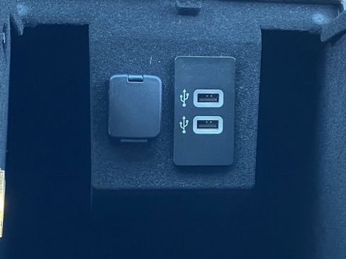 Used 2016 Lincoln Navigator Select AWD/4WD image 30