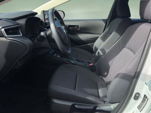 Used 2023 Toyota Corolla LE image 11