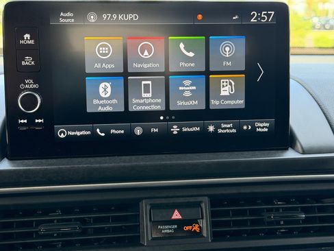 Used 2025 Honda Pilot Touring image 23