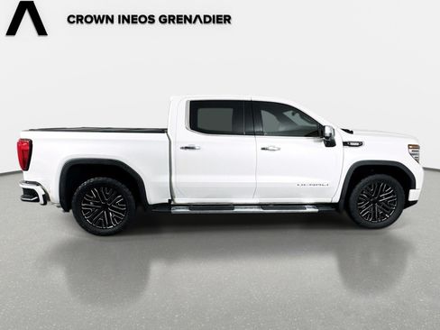 Used 2022 GMC Sierra 1500 Denali w/ Technology Package AWD/4WD image 4