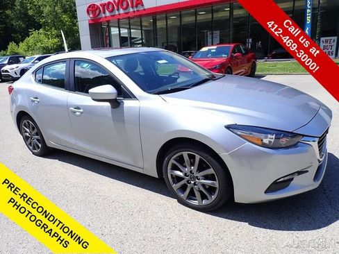 Used 2018 MAZDA MAZDA3 Touring FWD image 1