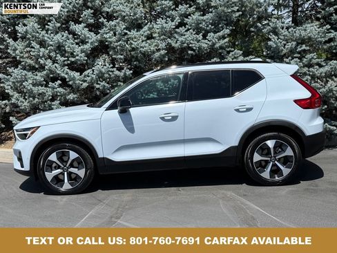 Used 2026 Volvo XC40 B5 Plus AWD/4WD image 4