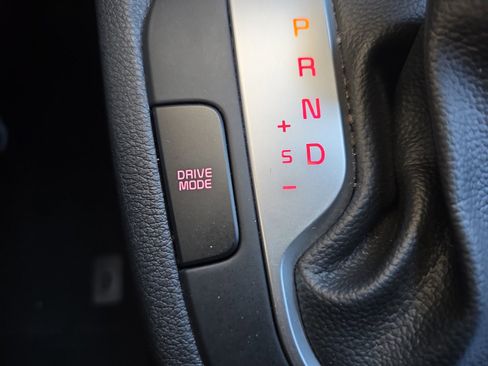 Certified 2023 Kia Forte LXS image 18