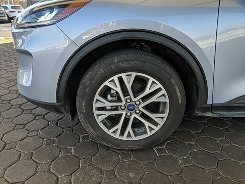 Certified 2022 Ford Escape SEL w/ Class II Trailer Tow Package image 9