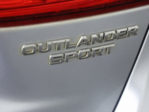 Used 2017 Mitsubishi Outlander Sport LE image 4