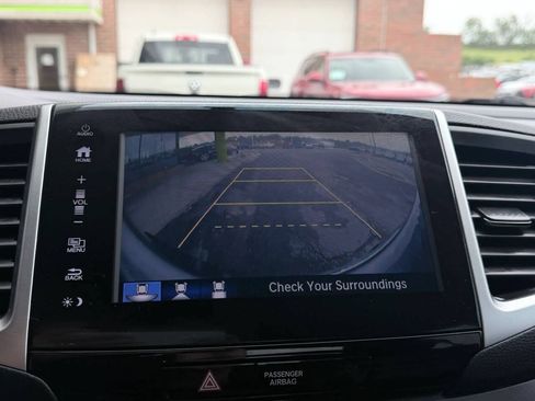 Used 2017 Honda Ridgeline RTL-T image 12