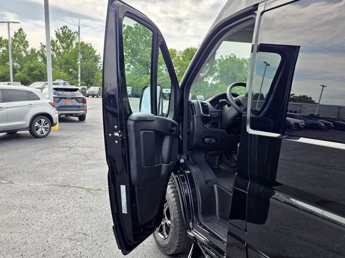 Used 2023 RAM ProMaster 3500 w/ Premium Appearance Group FWD image 36