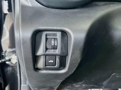 Used 2025 Toyota GR86 Premium RWD image 10