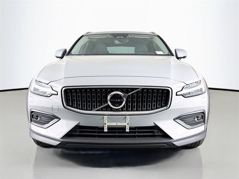 New 2026 Volvo V60 B5 Cross Country Ultra w/ Climate Package image 2