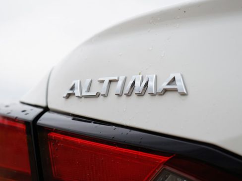 Used 2021 Nissan Altima 2.5 S FWD image 9