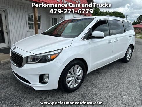 Used 2018 Kia Sedona EX FWD image 1