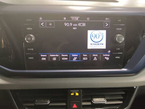 Used 2022 Volkswagen Taos SE AWD/4WD image 25