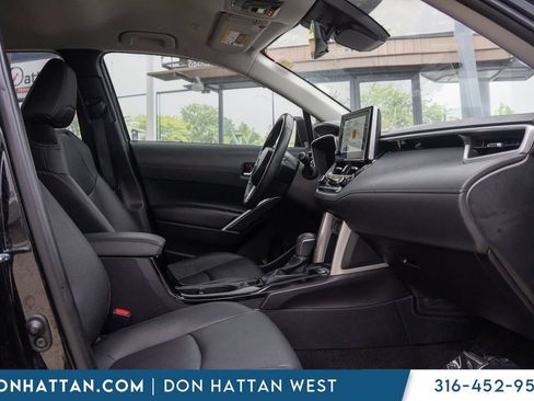 Used 2025 Toyota Corolla Cross XLE AWD/4WD image 21
