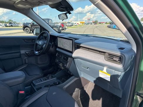 New 2025 Ford Maverick Lariat w/ Black Appearance Package image 22