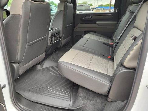 New 2026 Chevrolet Silverado 2500 ZR2 w/ ZR2 Bison Edition AWD/4WD image 7