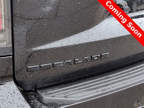 Used 2025 Cadillac Escalade Sport w/ LPO, ONYX Package image 12