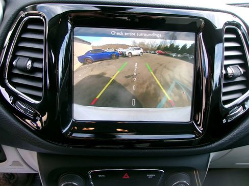 Used 2020 Jeep Compass Limited image 16